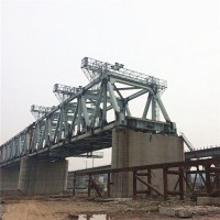 高铁桥上玄检查小车