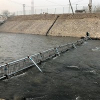 取水口拦污栅清理