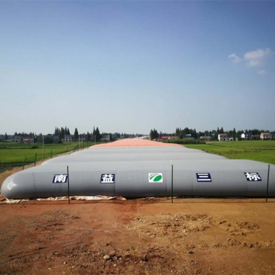 路基堆载预压水袋施工现场